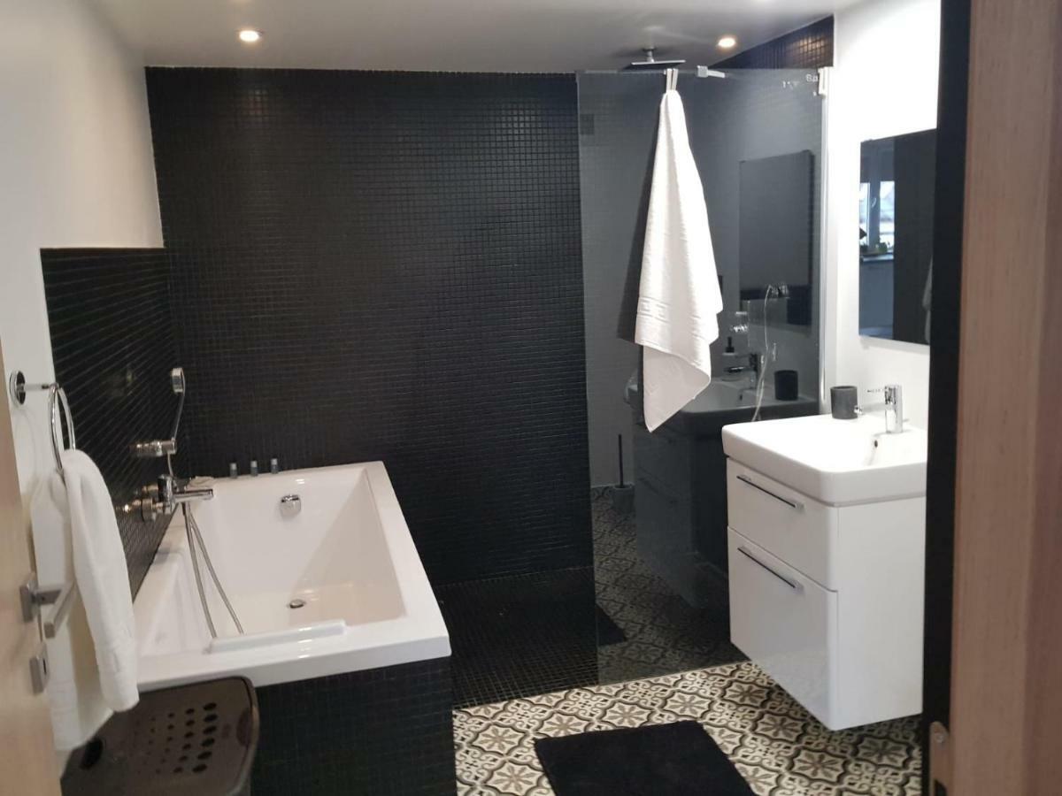 Апартаменты Leisure Apartmens Брашов Экстерьер фото
